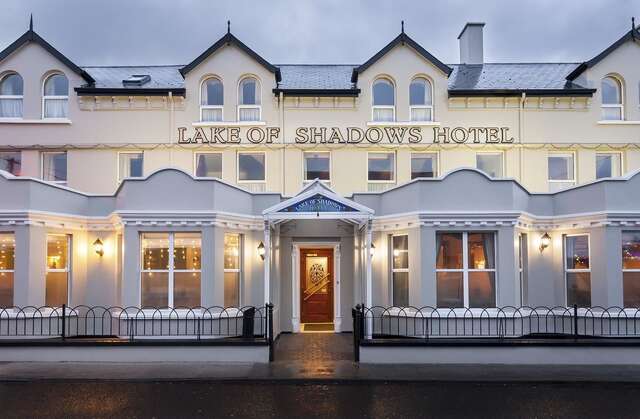 Отель Lake of Shadows Hotel Банкрана-3